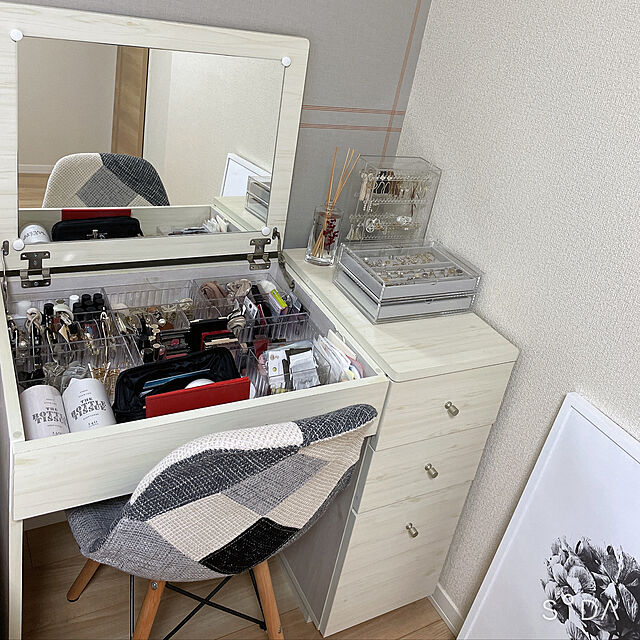sachiの不二貿易-コンセント付きドレッサーデスクの家具・インテリア写真