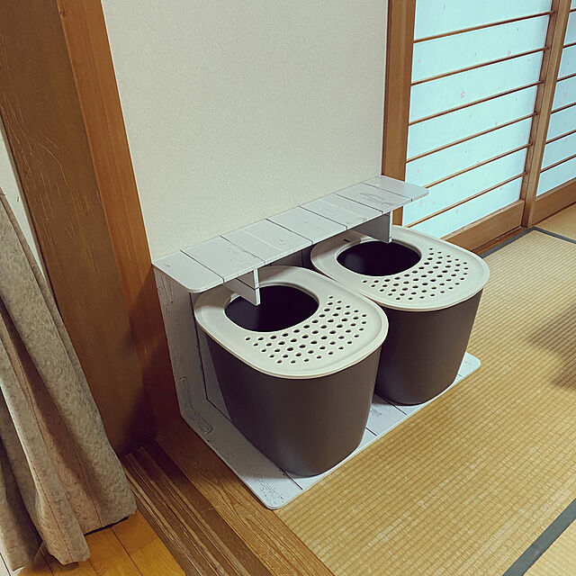 Mugiのリッチェル-リッチェル 猫用トイレ本体 ラプレ 砂取りネコトイレ ホワイトの家具・インテリア写真