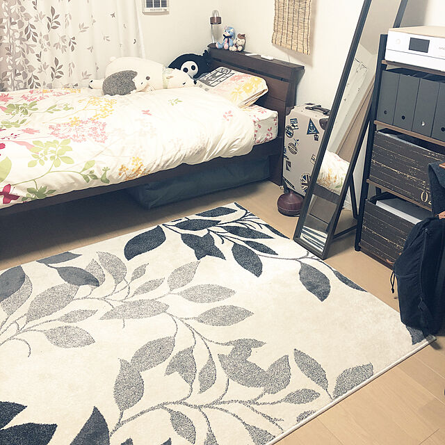 193のニトリ-ウィルトン織りラグ(リーフ12 130X190) の家具・インテリア写真
