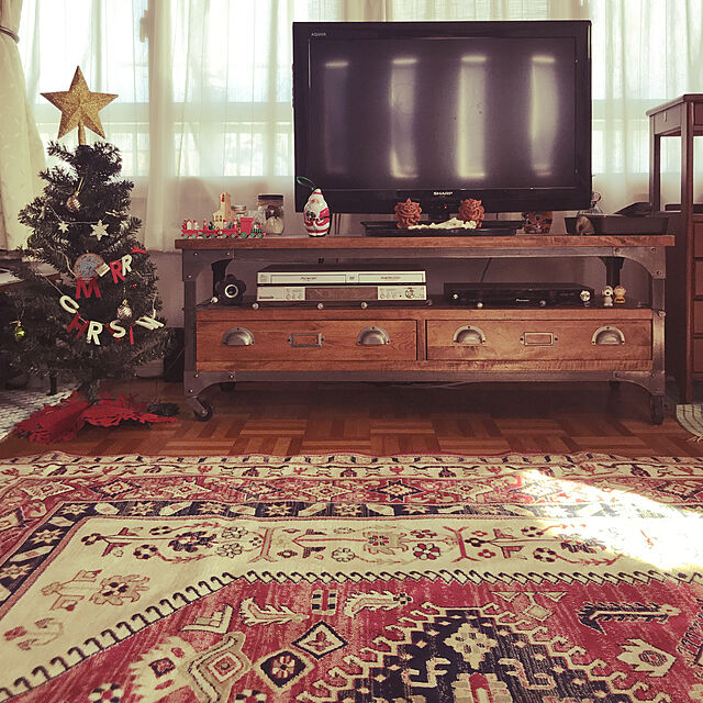 dontaxの-【送料無料】アイアンとマンゴー材のTVボード120幅 リビングボード 天然木マンゴー材 インダストリアル TVボード ヴィンテージ ローボード ビンテージ テレビボードの家具・インテリア写真