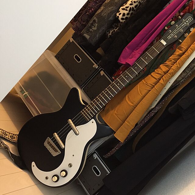 rmmmの-Danelectro ORIGINAL FACTORY SPEC MODEL 59 O BLACK エレキギターの家具・インテリア写真
