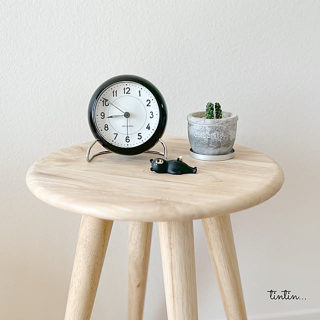 tintinの-Arne Jacobsen Station Table Clockアルネ・ヤコブセン ステーション テーブルクロック [Cozy]の家具・インテリア写真