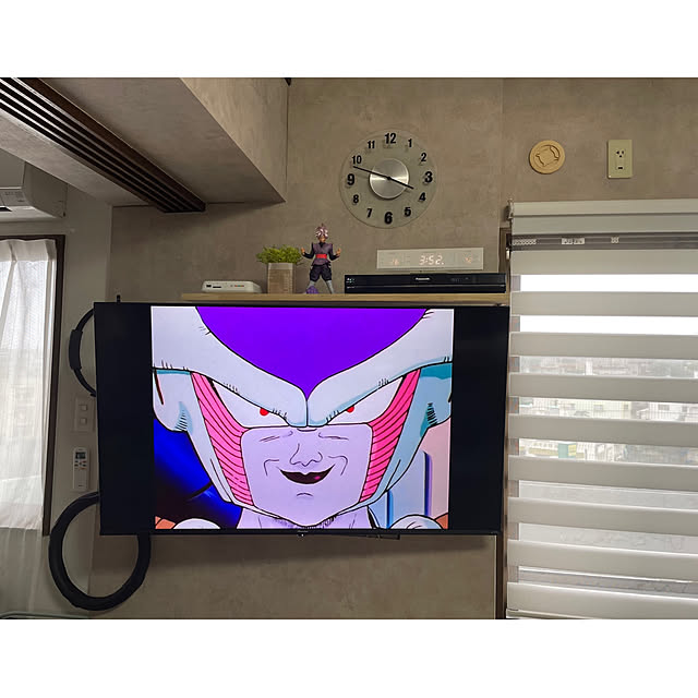 Megumi.shijiのBONTEC-BONTEC 薄型傾斜テレビ壁マウント 23-60インチ LCD LED OLED TV用 ウルトラスリムブラケット耐荷重99ポンド VESA 400x400mmの家具・インテリア写真