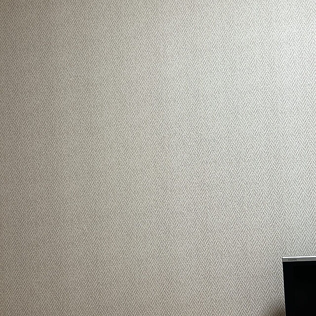 Kyokoの-破れにくい壁紙 のり付き 53cm×10m / 1ロール単位 施工道具セット クロス 貼り替え おしゃれな壁紙でDIY リフォーム 北欧 和モダン 織物調 ヘリンボーン ジャパンディ シンプル ベーシック 壁紙屋本舗の家具・インテリア写真