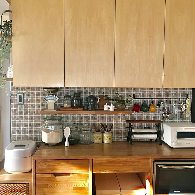yukariの-アイアン キッチンペーパーホルダーLe grand chemin グランシュマン キッチンペーパーホルダー アイアン かわいい おしゃれ 置型 横 カントリー アンティーク風の家具・インテリア写真