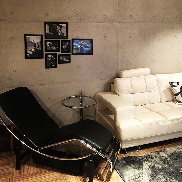 U5のデザイン家具オンライン-ル・コルビジェ(Le Corbusier) LC4 シェーズロング 1人掛けチェア 寝椅子 ホワイトの家具・インテリア写真