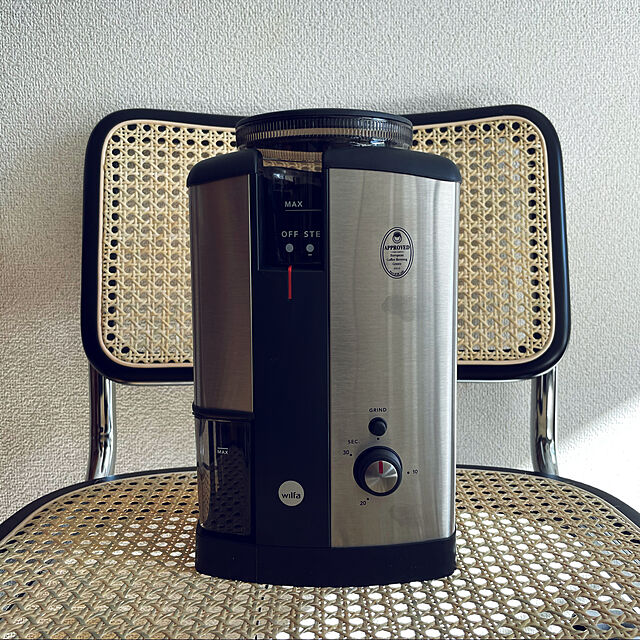 S1のミツバ-Wilfa Svart Nymalt コーヒーグラインダー ステンレス (約)幅17.2×奥行12.6×高さ28.5cm コード長:(約)80cmの家具・インテリア写真
