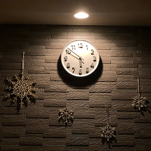 YAYOIの-レムノス 掛け時計 Founder clock（ファウンダー クロック） 壁掛け時計 掛時計 アルミニウム シルバー【送料無料】【在庫あり・1点限り】の家具・インテリア写真