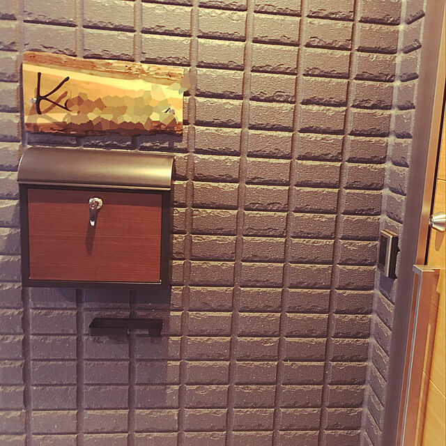 Kobamiのアール・イー-表札 おしゃれ 戸建て ステンレス アイアン「エクリチュール Type01」手書き風のかわいい表札の家具・インテリア写真