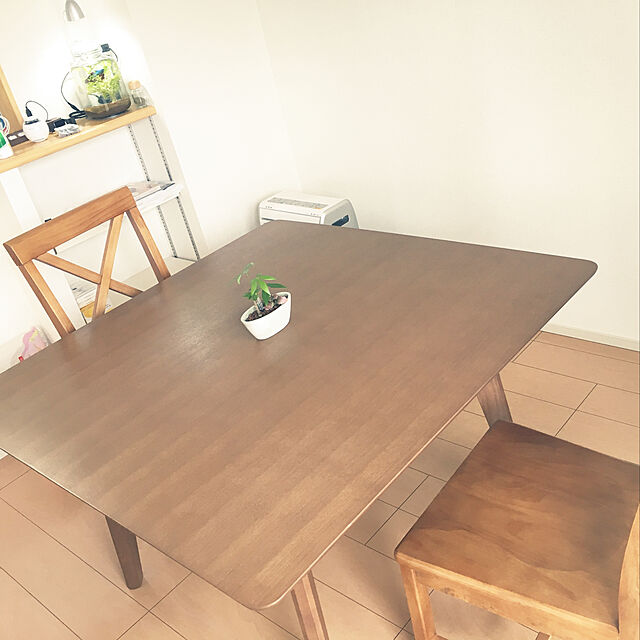 lilyのニトリ-リビングダイニングテーブル(ロレイン2 110タナツキMBR) の家具・インテリア写真
