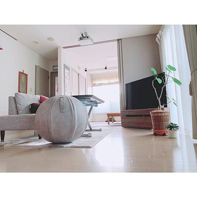 kuruMiの-大型テレビが見やすいスイングコーナーテレビ台 幅130cm ナチュラルオーク 【通販】の家具・インテリア写真