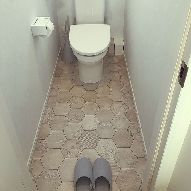 keiの-FLUX フルックス かわいい おしゃれ トイレブラシ セット イタリア製 POS DESIGN トイレ ブラシ 使いやすい オシャレ 一体型 収納 丈夫 スリムの家具・インテリア写真