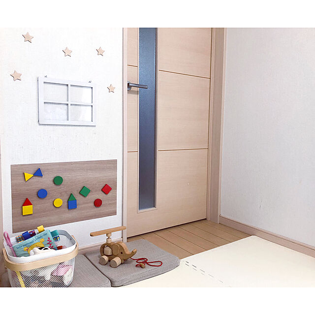 kaの-木目調マグネットシート 47cm × 50cm マグカベ 磁石が壁につく壁紙 （シール付き） マグネットボード 掲示板 メモボード インテリア MAGKABEの家具・インテリア写真
