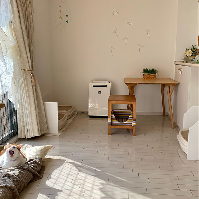 bikkeのドギーマン-キャティーマン (CattyMan) にゃんこの隠れ家ベッド ブラウンストライプの家具・インテリア写真
