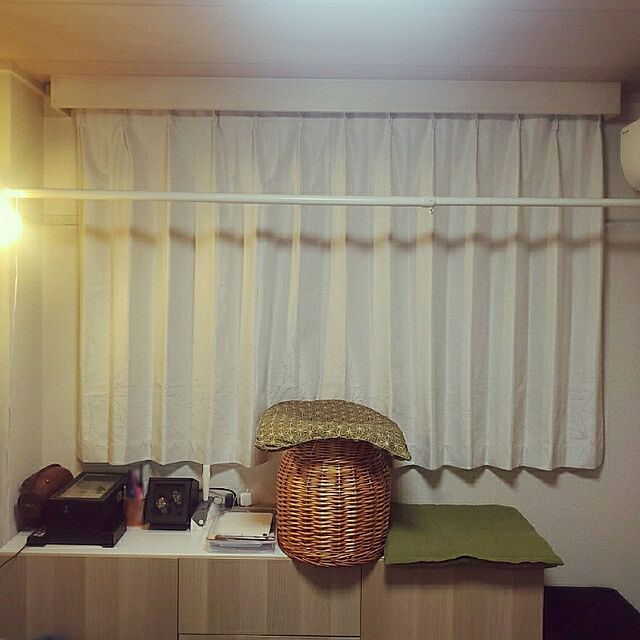 masSimonのニトリ-遮光1級・遮熱・遮音カーテン(リラ アイボリー 100X135X2) の家具・インテリア写真