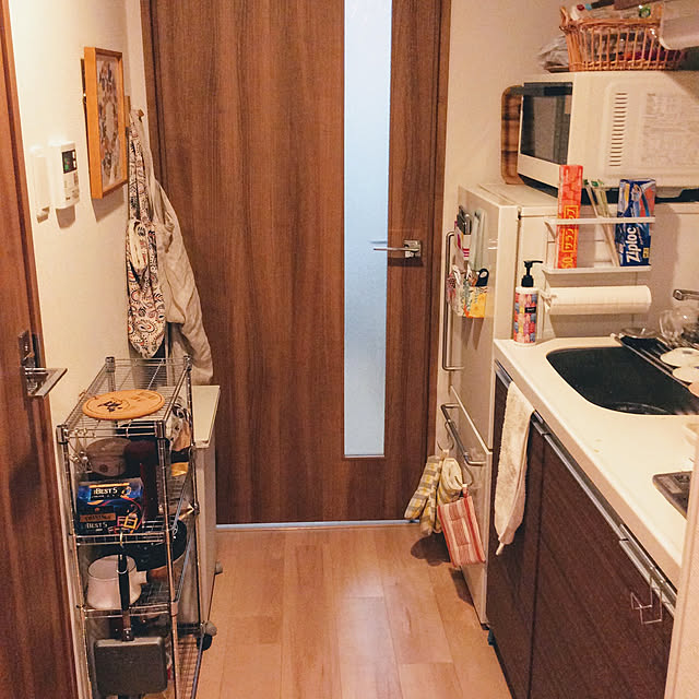 yokoの山崎実業-キッチンペーパーホルダー コストコ ビッグサイズ 対応 マグネット 冷蔵庫サイドラック ワイド 09270の家具・インテリア写真