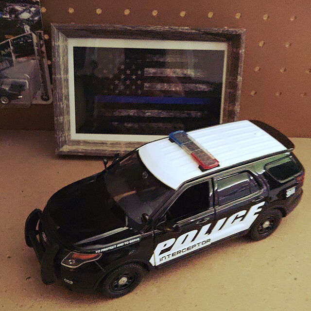 YuukiのMotormax-[フォード]Ford 2015 Interceptor Police Car Black/White 1/24 by Motormax 76954 [並行輸入品]の家具・インテリア写真