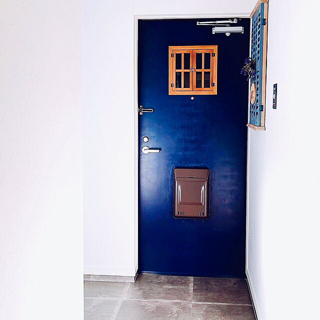 sumireの-ドアポストシブタニDP-68N　ブラウン色の家具・インテリア写真