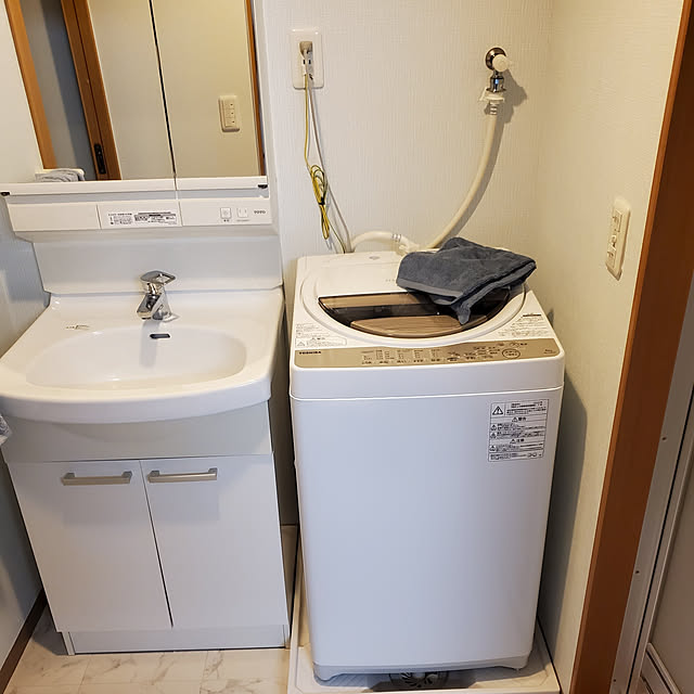 dairedsの-洗濯機 6.0kg 簡易乾燥機能付洗濯機 東芝 グランホワイト AW-6G8 設置対応の家具・インテリア写真