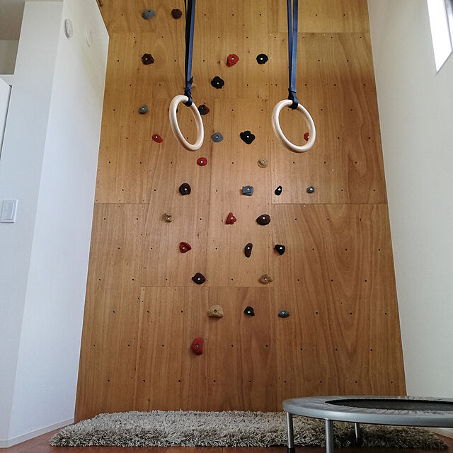 sonaのYOURO-uyoyous 木製体操吊り輪 - オリンピック体操リング 調節可能な長いバックルのストラップ 最大負荷250kg 自宅のジム 筋力強化 トレーニング 運動道具 器械 Wooden Gymnastic Ringsの家具・インテリア写真
