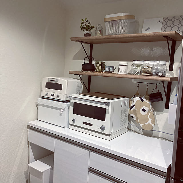 AoMioの-アラジン　オーブントースター グラファイトトースター ホワイト 1250W/食パン2枚 　AET-GS13B/Wの家具・インテリア写真