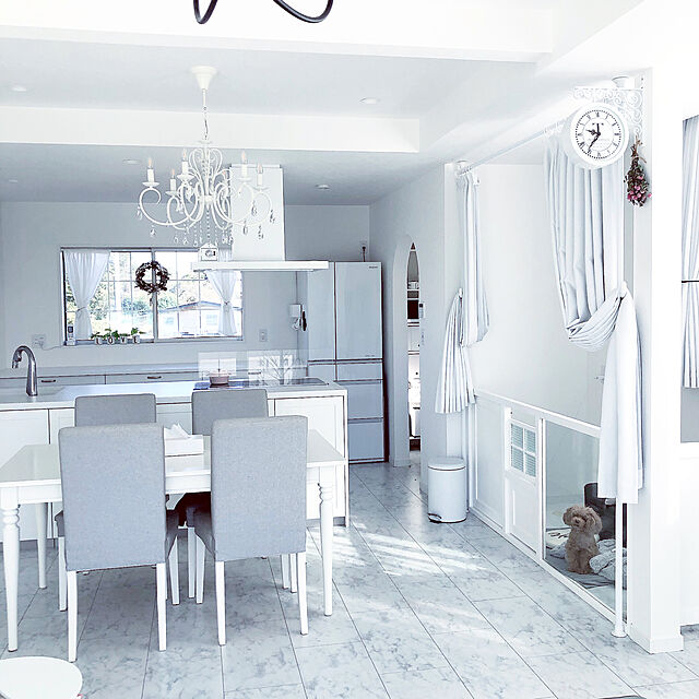 Saitouの-シャンデリア LED【Maria】6灯 ホワイト アンティーク クラシック フレンチ 照明 シンプル キッチン 白色 ガラス シャビーの家具・インテリア写真
