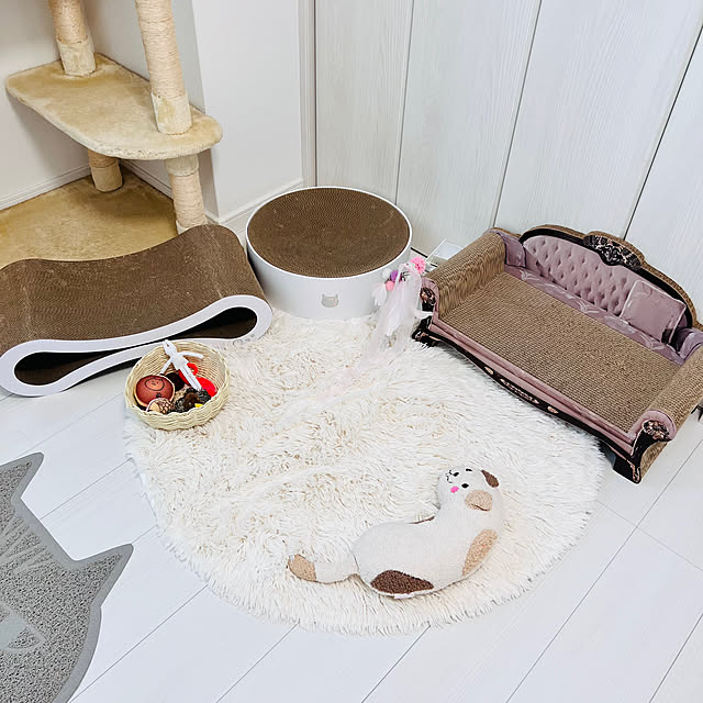 harukuumomiの猫壱-by Amazon 猫壱 爪とぎ バリバリベッド8 ホログラムホワイトの家具・インテリア写真