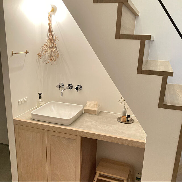 maka77の-アロマディフューザー plug aroma（プラグアロマ） バズオフ リキッド エクストラ＋プラグのセット 虫よけ 寝室の家具・インテリア写真