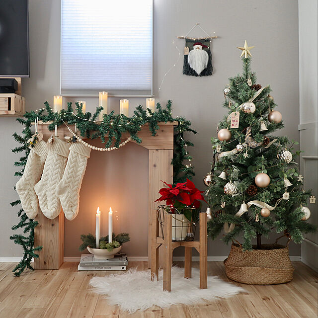 Yuyuのタンスのゲン-タンスのゲン クリスマスツリー 120cm リアル ヌードツリー 松ぼっくり付き ドイツトウヒ 北欧 おしゃれ Christmas tree 120 16900025(79740)の家具・インテリア写真
