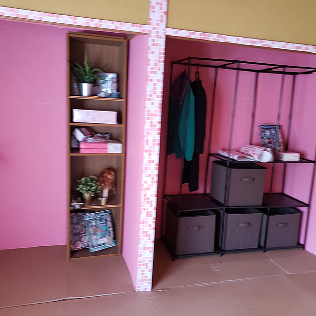 写真付きレビュー 壁紙 のり付き ピンク スモーキーピンク ビビット ピンク 無地 くすみピンク コーラルピンク 壁紙 クロス 抗菌 消臭 汚れ防止 キズに強い おしゃれ 壁紙 壁紙張り替え 大人女子 韓国風インテリア パステルピンク Diy アクセントクロス リフォーム 国産