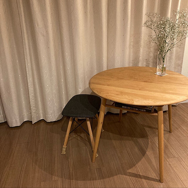 yakimuraの-スツール 木製 北欧 椅子 イス チェア モダン おしゃれ かわいい 人気 シンプル カフェ風 新生活 チェアー シェルチェア ファブリック イームズにインスパイア ファブリックスツール MAINY〔メイニー〕の家具・インテリア写真
