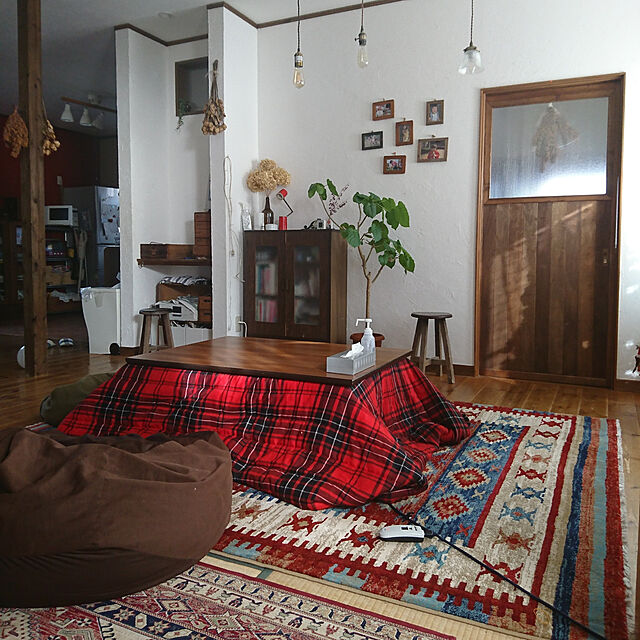 akooの-カーペット おしゃれ ウィルトン織 ラグ 「 プルメリア 」 約200×250cm 3畳 ブラウン グレー アイボリー 絨毯 ウィルトン ラグ 畳める ラグマット 北欧 汚れにくい ラグ イケヒコの家具・インテリア写真