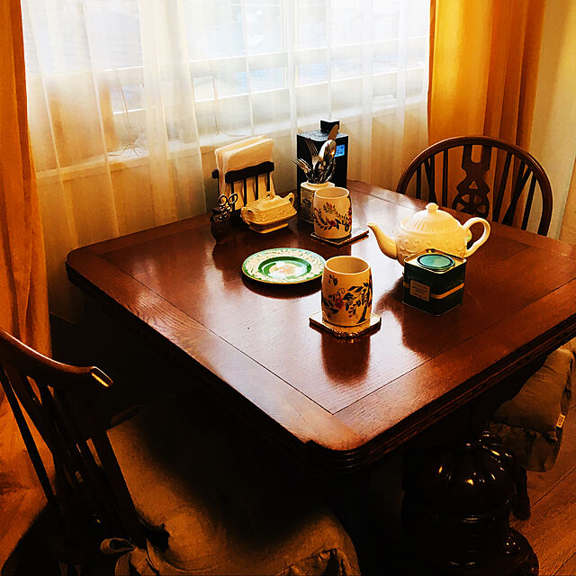 nekotaroの-ANTHROPOLOGIE　アンソロポロジー イニシャルマグ マグカップ Petal Palette Monogram Mug アルファベットの家具・インテリア写真