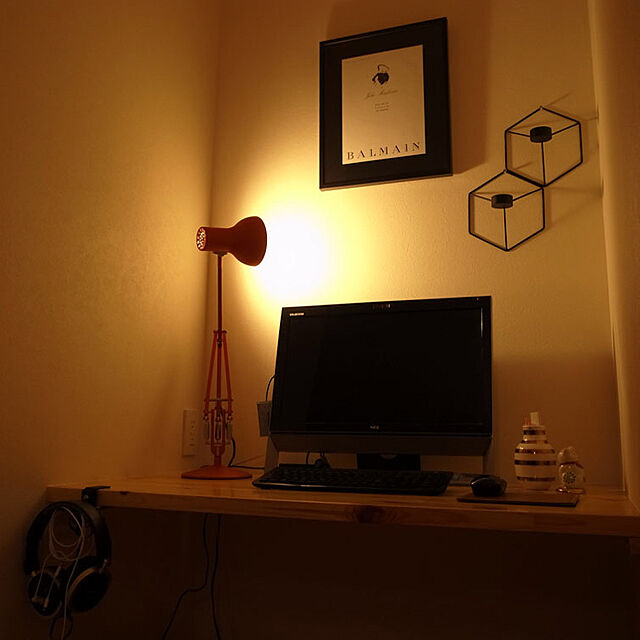myy_taloの-【送料無料 / 沖縄・離島を除く】ANGLEPOISE Desk lamp Type75 Mini CFL アングルポイズ タイプ75 ミニ デスクランプ：イギリス スプリング式アームランプ ワークランプ タスクランプ【ポイント】の家具・インテリア写真