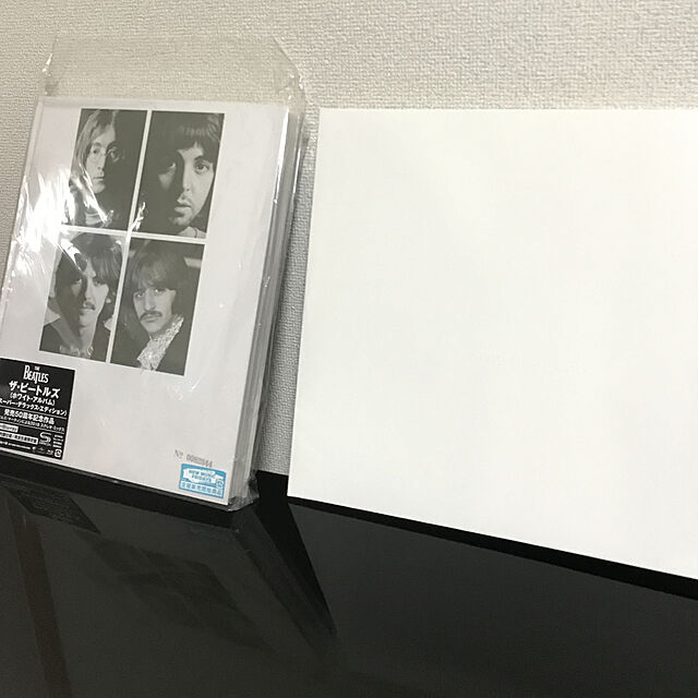BuscemiのUniversal Music =music=-ザ・ビートルズ(ホワイト・アルバム)(スーパー・デラックス・エディション)(限定盤)(6SHM-CD+Blu-ray)の家具・インテリア写真