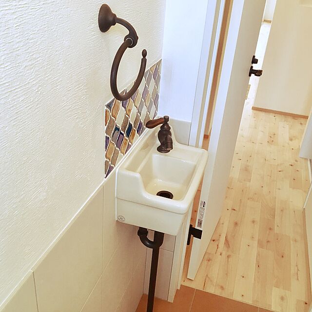 kolokoppaの-Essence壁付型手洗い器Sレクタングル/横水栓用の家具・インテリア写真