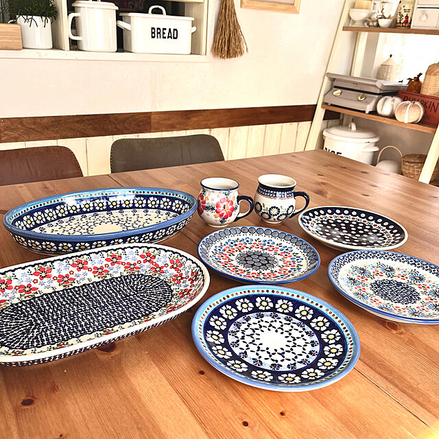 YU-KAの-ポーリッシュポタリー プレート オーブン皿 オーバル 大 グラタン皿 耐熱 カモミール柄 花柄 （青系） 陶器 ポーランド食器 ボレスワヴィエツ WIZA社の家具・インテリア写真