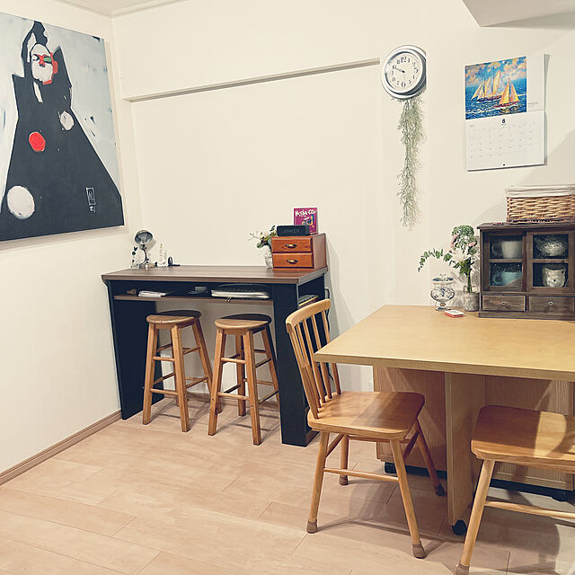 kyooRoomの-安心の1年保証 カウンターテーブル バーテーブル ハイテーブル 北欧 おしゃれバーカウンターテーブル 収納 付き コンセント付き KNT-1200の家具・インテリア写真