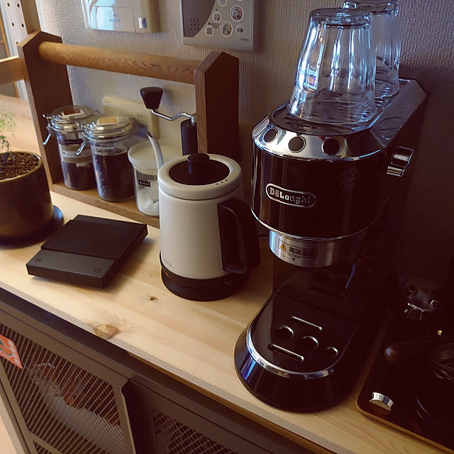 史上最も激安 DeLonghi ?エスプレッソ カプチーノメーカー ?ブラック デディカ EC680BK 