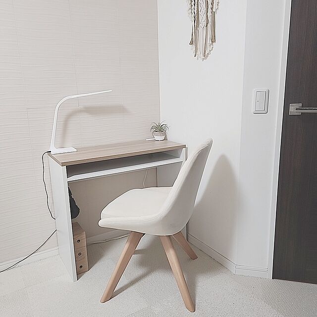 yumegu8の-1年保証 ダイニングチェア 回転式 おしゃれ 北欧 疲れない 木製 レザー デスクチェア 椅子 天然木 テレワーク 在宅ワーク 白 レリアディッシュの家具・インテリア写真