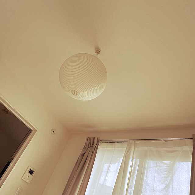 ayuの-イサムノグチ　AKARI　あかり　アカリ 30D（無地）　Isamu Noguchiペンダントランプ 和紙照明シェードの家具・インテリア写真