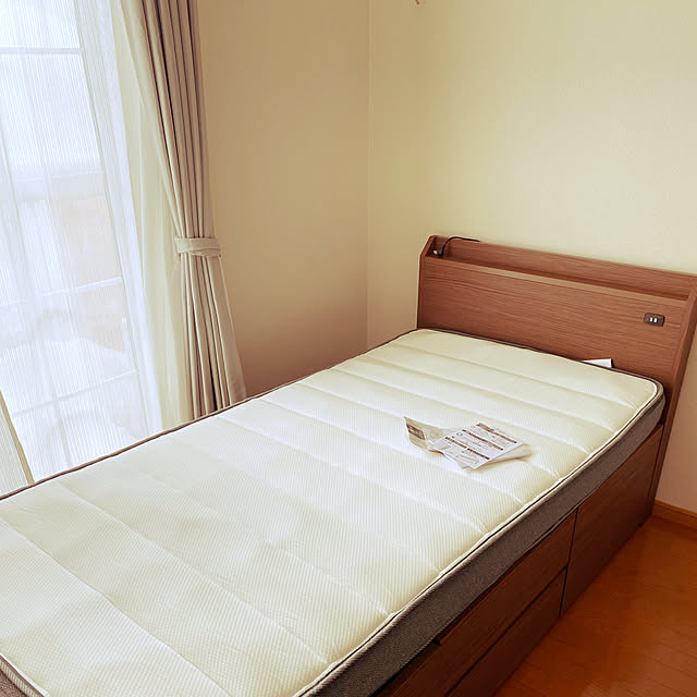 harukaのニトリ-シングルベッドフレーム(ジオ MBR チェスト40T) の家具・インテリア写真