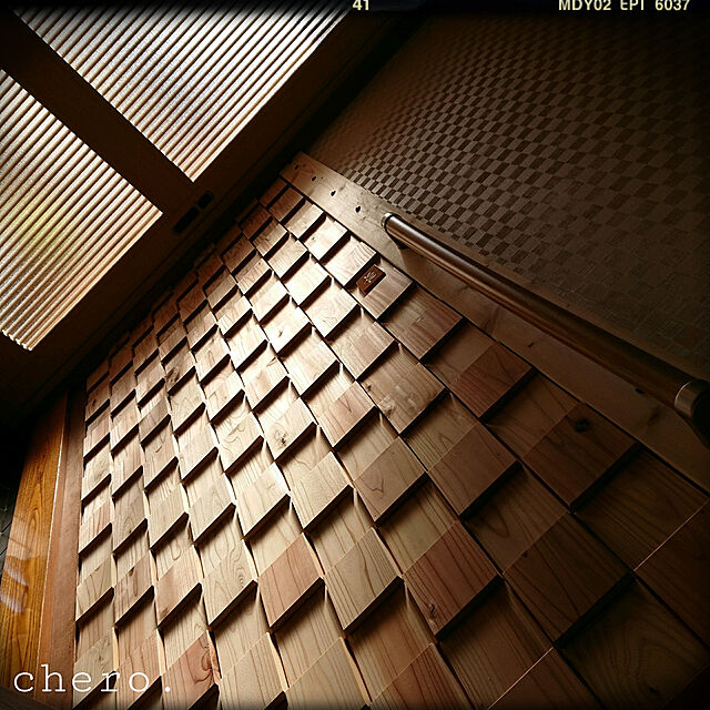 chero.の-【受注生産:納期1〜3週間程】ウッドタイル　90mm×90mm×12+21mm　1平米（125枚入）セット　壁材・ウッドパネルの家具・インテリア写真