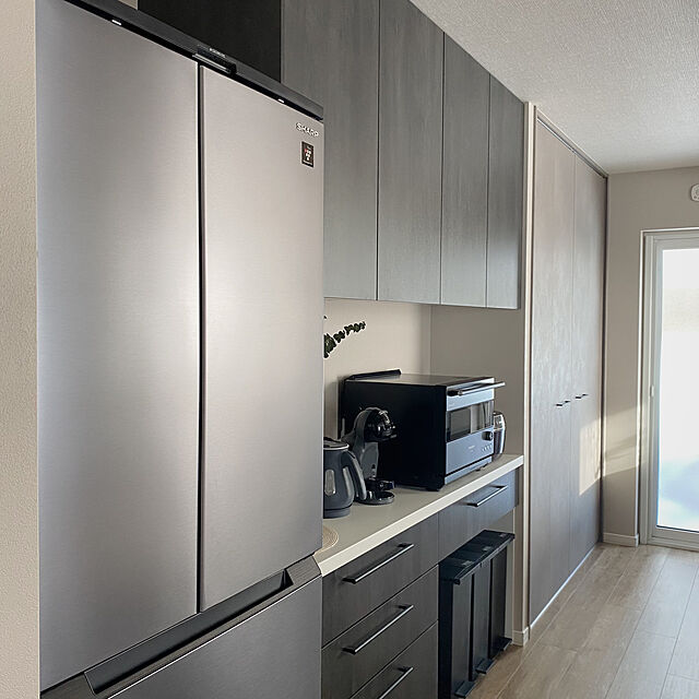 min.の-【無料長期保証】シャープ SJ-MF46J 6ドアプラズマクラスター冷蔵庫 (457L・フレンチドア) ラスティックダークメタルの家具・インテリア写真