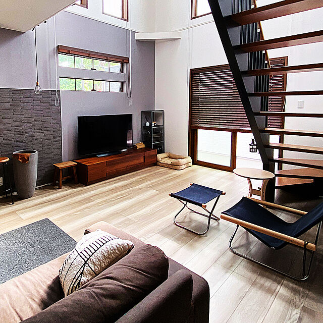 shoの藤栄-ニーチェアXオットマン　折り畳み式　新居猛デザイン　完成品　3年間品質保証付きの家具・インテリア写真