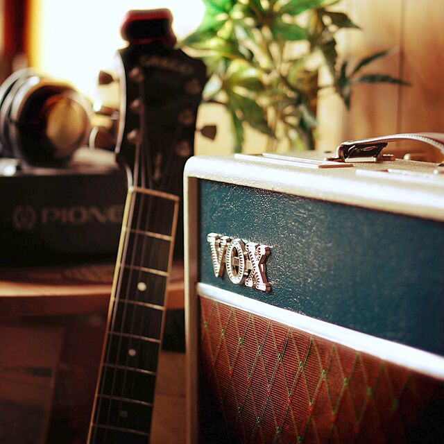 RennのVOX-VOX ヴォックス 真空管回路搭載 MAX30W ギター・アンプ Valvetronix VT-20+の家具・インテリア写真