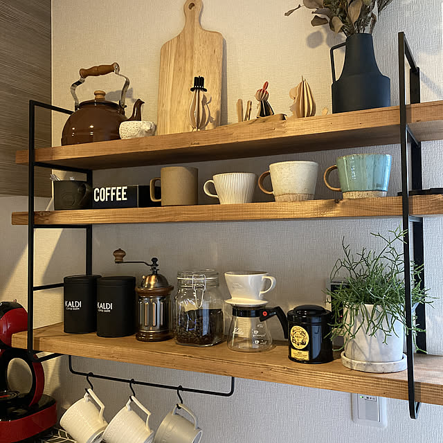 写真付きレビュー 壁面収納 無垢 無垢材 おしゃれ 木製シェルフ アイアンシェルフ キッチンシェルフ キッチンラック 木製ラック アイアン雑貨 棚板3枚セット 北欧 西海岸 オイル仕上 男前 家具 インテリア家具 ナチュラル 日本製 ウォールシェルフ W1000の通販商品