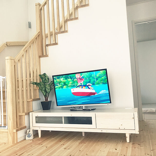 mi...の-テレビ台 白 天然木 完成品 テレビボード 無垢 北欧 パイン アルダー 160 センチ ローボード ホワイト ナチュラル 送料無料の家具・インテリア写真