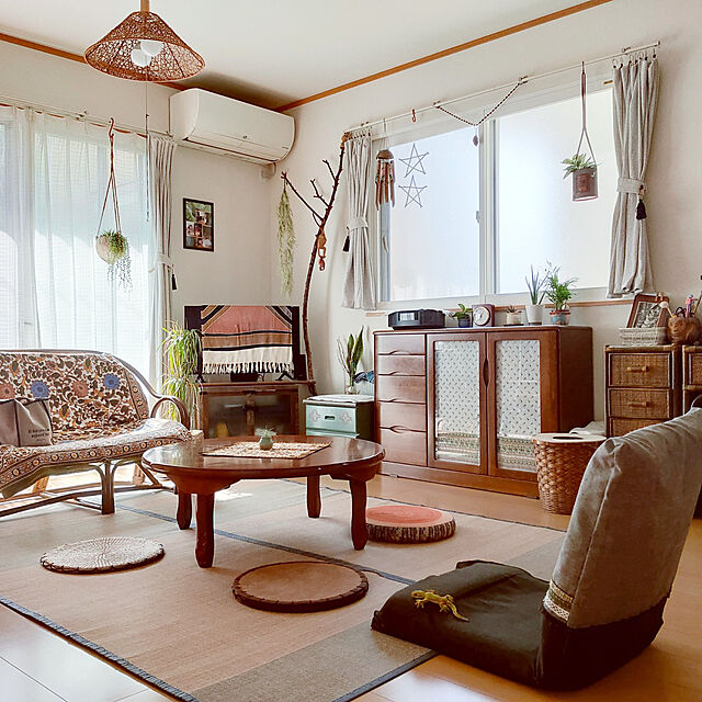 koyaziのLiqinstore-Sevenfly 創造的なシミュレーション木の切り株枕クッション、家の装飾オフィスのぬいぐるみ、丸い切り株の家具・インテリア写真