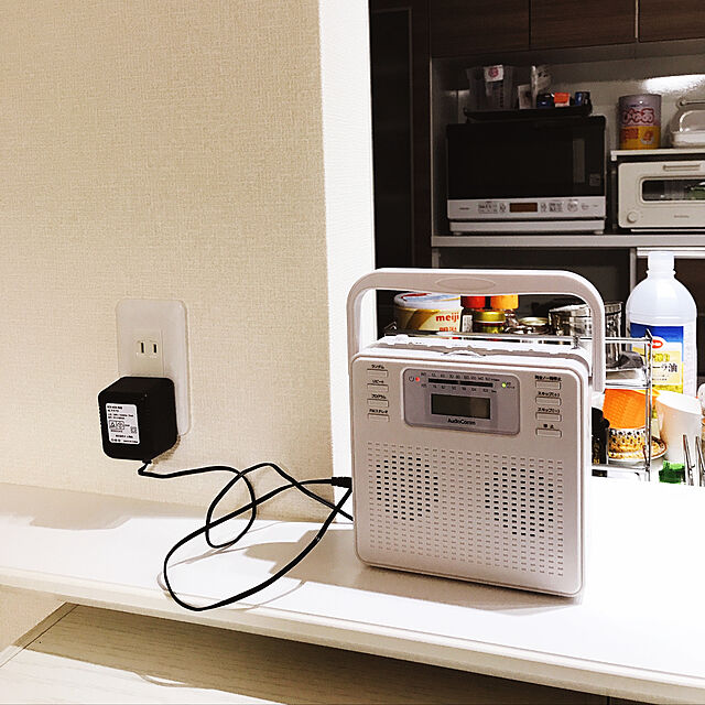 maikoのオーム電機-オーム電機 キュービックCDラジオ RCR-500Z ホワイト ポータブルCDプレーヤー 置き型ラジオ ホワイト 乾電池対応 RCR-500Z-W 07-8955 AudioCommの家具・インテリア写真